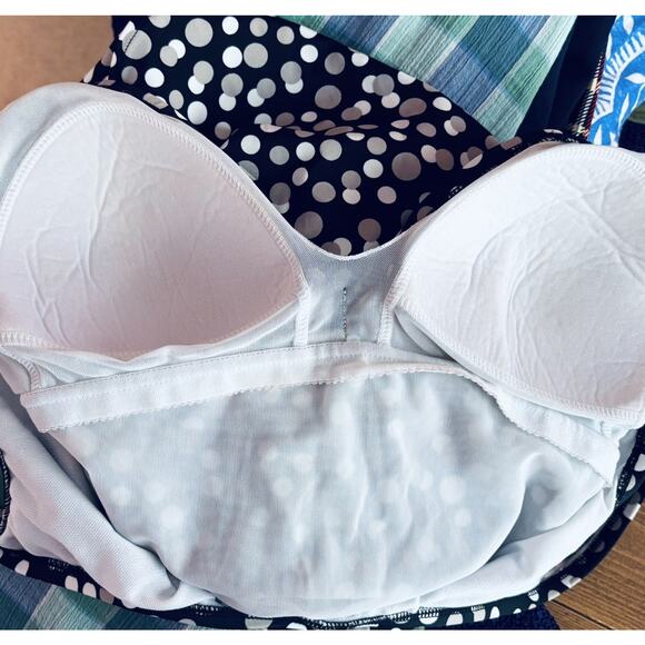 Croft & Barrow Womens Size 16 Polka Dot Swim Suit Bathing Suit One Piece - Picture 6 of 6